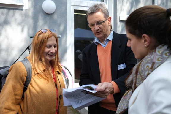 Gönül Eglence (Bündnis 90/Die Grünen, links) setzt sich ein für mehr Pädagogen.